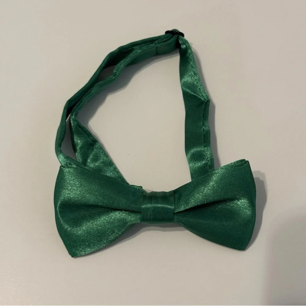 Green infant Bow‎ Tie and Suspender Set with Diaper Cover 0-6 months